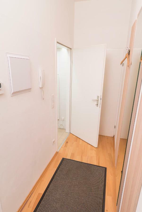 Tiny Hideaway Viena Exterior foto